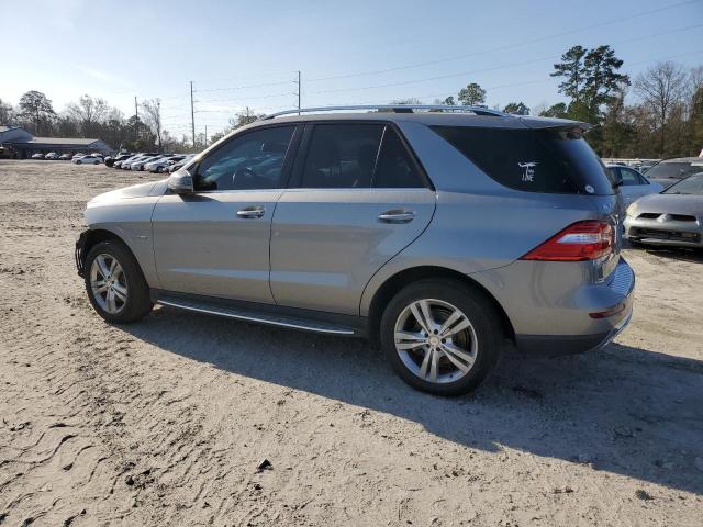 4JGDA5HBXCA062016 - 2012 MERCEDES-BENZ ML 350 4MATIC SILVER photo 2