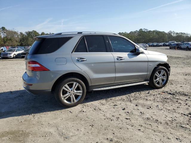 4JGDA5HBXCA062016 - 2012 MERCEDES-BENZ ML 350 4MATIC SILVER photo 3