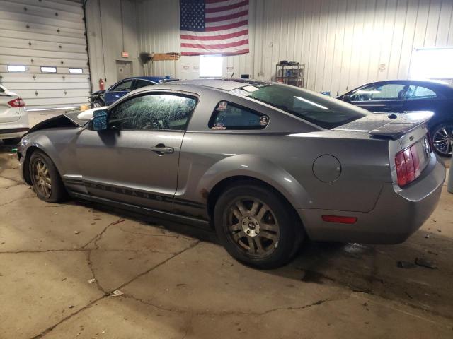 1ZVFT80N675346947 - 2007 FORD MUSTANG GRAY photo 2