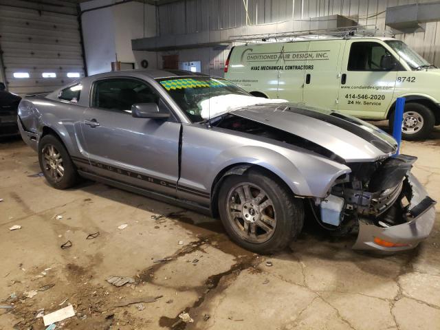 1ZVFT80N675346947 - 2007 FORD MUSTANG GRAY photo 4