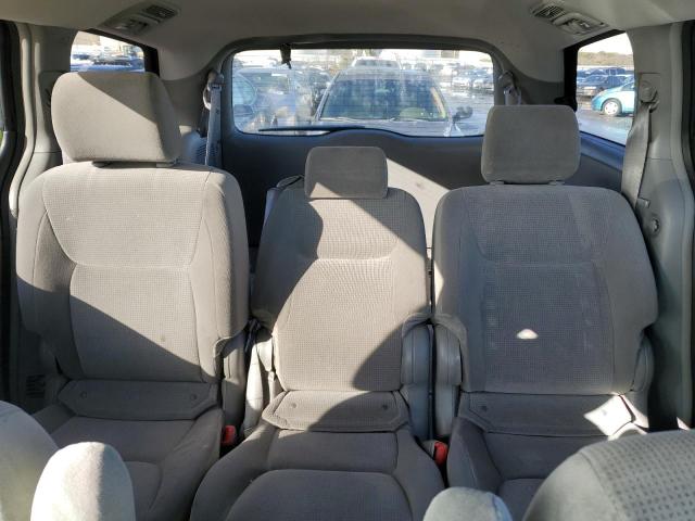 5TDZA23C95S248032 - 2005 TOYOTA SIENNA CE SILVER photo 10