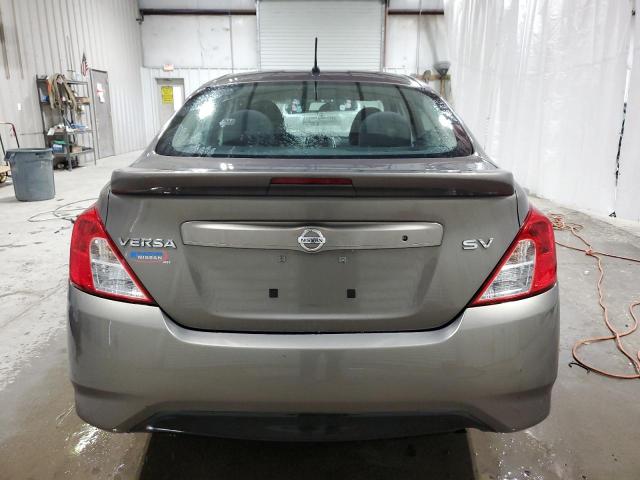 3N1CN7APXGL906031 - 2016 NISSAN VERSA S BROWN photo 6