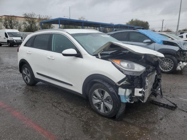 KNDCB3LC3K5298144 - 2019 KIA NIRO FE WHITE photo 4