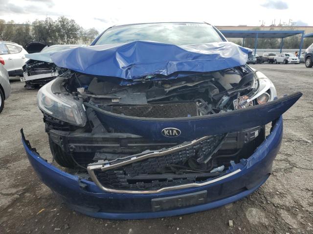 3KPFL4A7XHE043672 - 2017 KIA FORTE LX BLUE photo 5