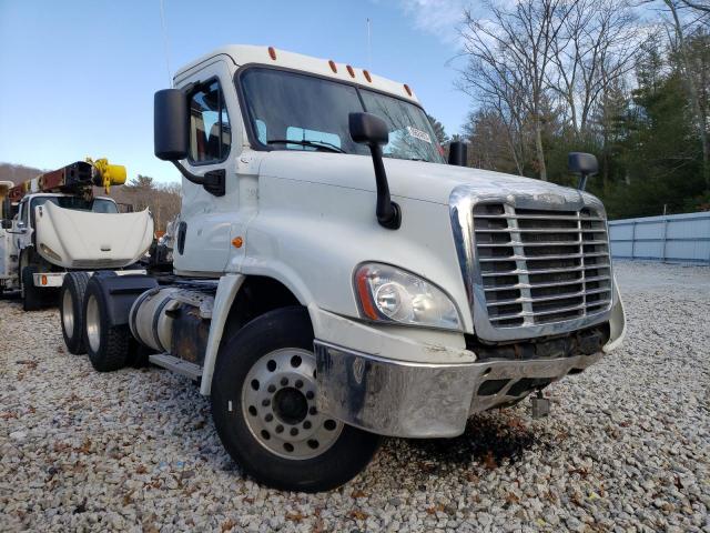 1FUJGEDR6JLJN2248 - 2018 FREIGHTLINER CONVENTION WHITE photo 1