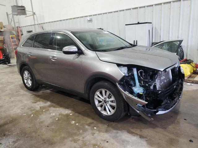 5XYPG4A52KG490269 - 2019 KIA SORENTO LX GRAY photo 4