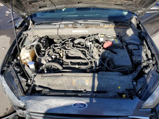 3FA6P0HD3KR215703 - 2019 FORD FUSION SE GRAY photo 11