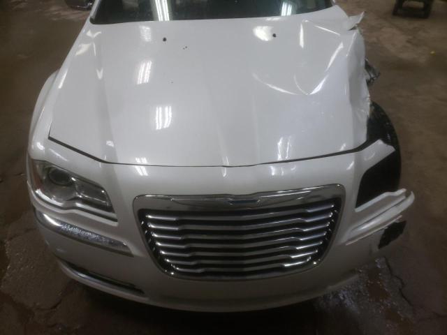 2C3CCARG7DH604824 - 2013 CHRYSLER 300 WHITE photo 11