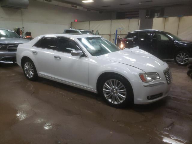 2C3CCARG7DH604824 - 2013 CHRYSLER 300 WHITE photo 4