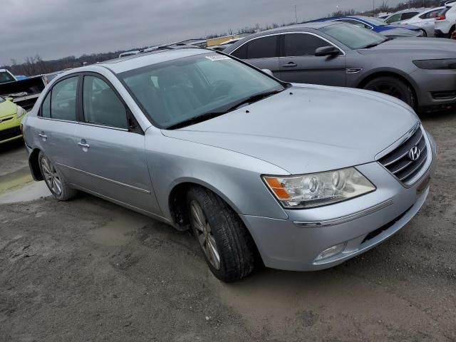 5NPEU46C59H573592 - 2009 HYUNDAI SONATA SE SILVER photo 4