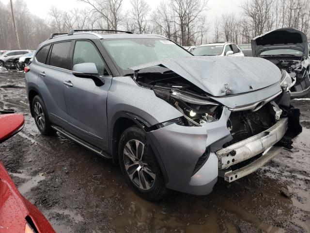 5TDGZRBH4MS089909 - 2021 TOYOTA HIGHLANDER XLE BLUE photo 4