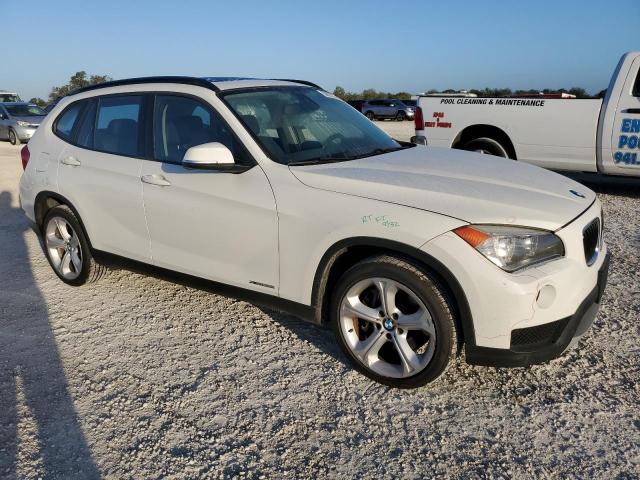 WBAVM5C58EVV92740 - 2014 BMW X1 XDRIVE35I WHITE photo 4