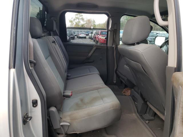 1N6BA07A16N508975 - 2006 NISSAN TITAN XE SILVER photo 10