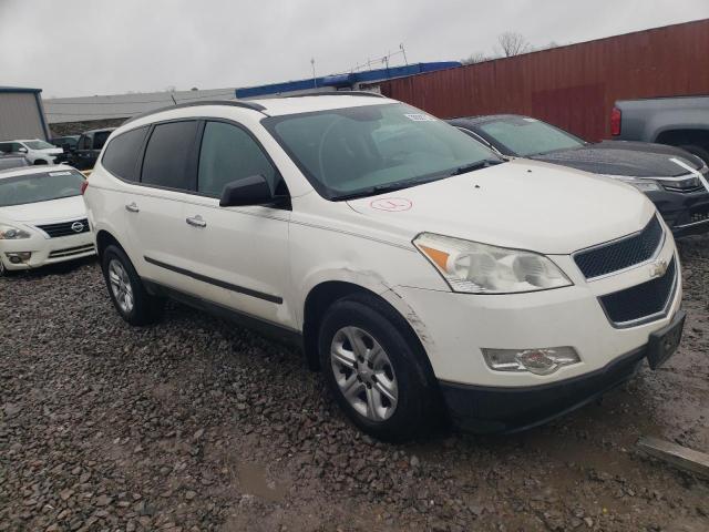 1GNKREEDXBJ207779 - 2011 CHEVROLET TRAVERSE LS WHITE photo 4