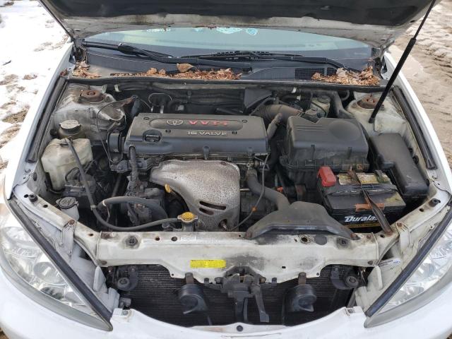 4T1BE32K75U566596 - 2005 TOYOTA CAMRY LE WHITE photo 11