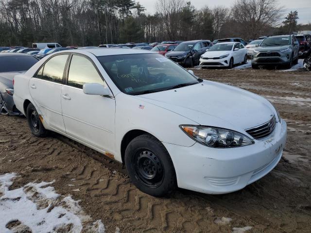 4T1BE32K75U566596 - 2005 TOYOTA CAMRY LE WHITE photo 4