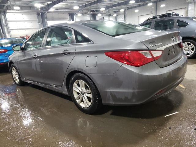 5NPEB4AC8CH397495 - 2012 HYUNDAI SONATA GLS GRAY photo 2