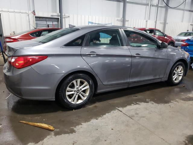 5NPEB4AC8CH397495 - 2012 HYUNDAI SONATA GLS GRAY photo 3