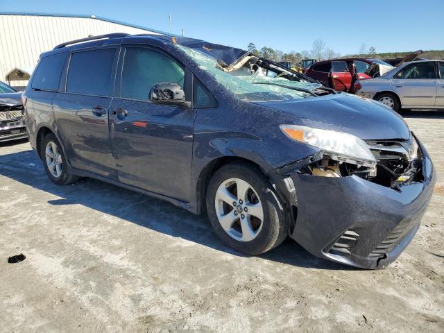 5TDKZ3DC5JS906146 - 2018 TOYOTA SIENNA LE BLUE photo 4