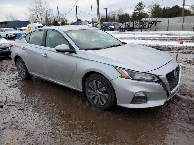 1N4BL4BV4LC211727 - 2020 NISSAN ALTIMA S SILVER photo 4