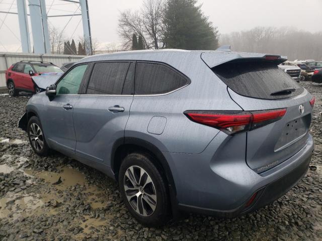 5TDGZRBH0NS196991 - 2022 TOYOTA HIGHLANDER XLE BLUE photo 2