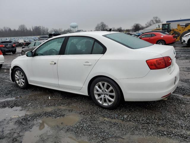 3VWD17AJ7EM373102 - 2014 VOLKSWAGEN JETTA SE WHITE photo 2