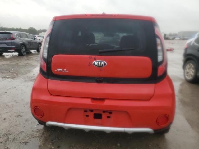 KNDJP3A52H7423726 - 2017 KIA SOUL + RED photo 6