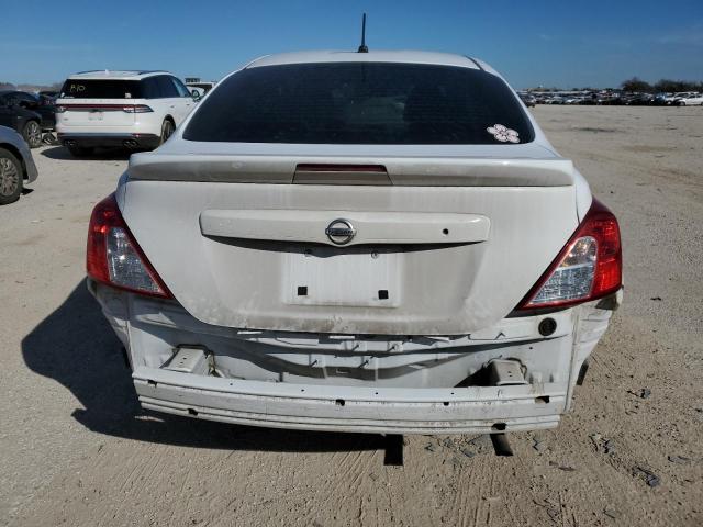 3N1CN7AP5JL864939 - 2018 NISSAN VERSA S WHITE photo 6