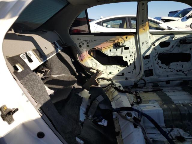 2G4WF551711309277 - 2001 BUICK REGAL GS WHITE photo 10