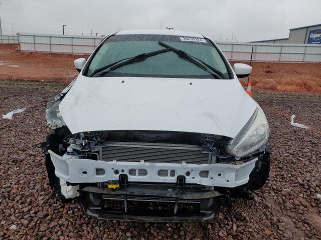 1FADP3K26JL250684 - 2018 FORD FOCUS SE WHITE photo 5