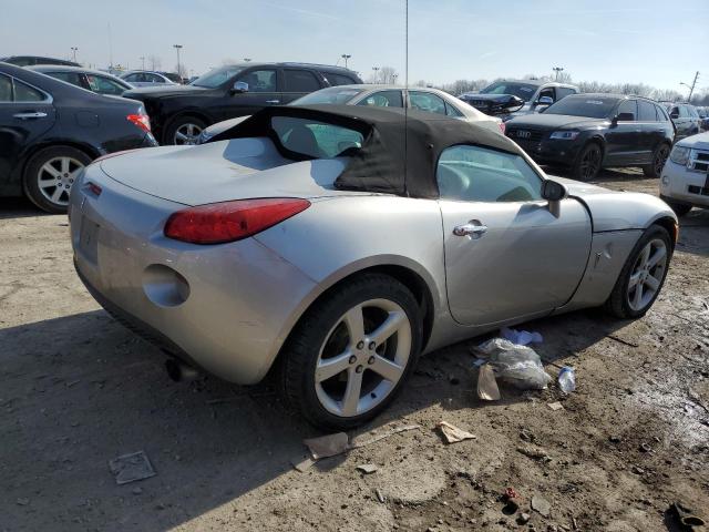 1G2MB33B36Y108282 - 2006 PONTIAC SOLSTICE SILVER photo 3