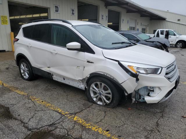 1FMCU0GD4JUC58506 - 2018 FORD ESCAPE SE WHITE photo 4