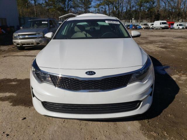 5XXGT4L37HG126448 - 2017 KIA OPTIMA LX WHITE photo 5