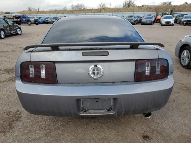 1ZVFT80N665133401 - 2004 FORD MUSTANG GRAY photo 6