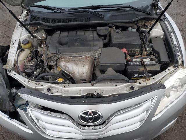 4T1BF3EK8BU174134 - 2011 TOYOTA CAMRY BASE SILVER photo 11