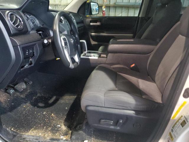 5TFRW5F1XHX212538 - 2017 TOYOTA TUNDRA DOUBLE CAB SR/SR5 WHITE photo 7