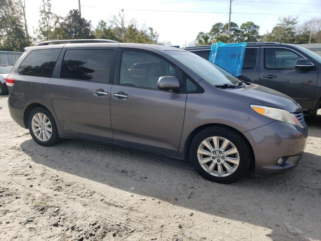 5TDYK3DC3CS197508 - 2012 TOYOTA SIENNA XLE GRAY photo 4