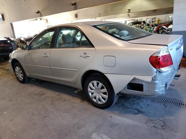 4T1BE32K65U015902 - 2005 TOYOTA CAMRY LE SILVER photo 2