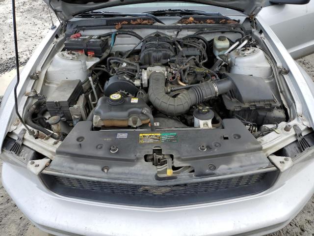 1ZVFT84N855163430 - 2005 FORD MUSTANG SILVER photo 11