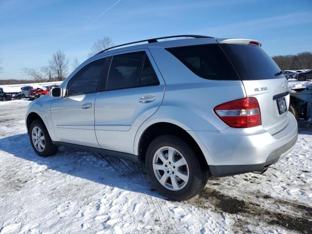 4JGBB86E47A221184 - 2007 MERCEDES-BENZ ML 350 SILVER photo 2