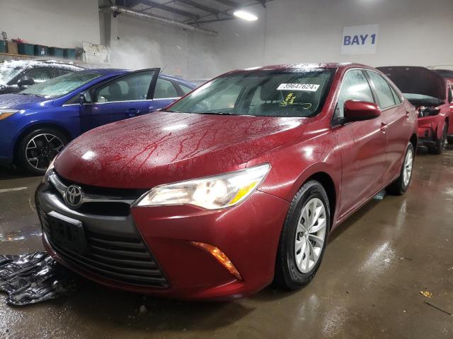 4T1BF1FK6FU994334 - 2015 TOYOTA CAMRY LE RED photo 1