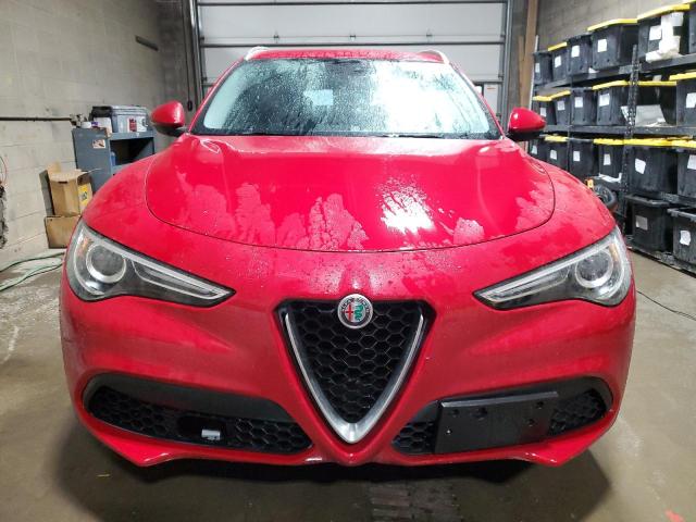 ZASFAKAN0J7B79315 - 2018 ALFA ROMEO STELVIO RED photo 5