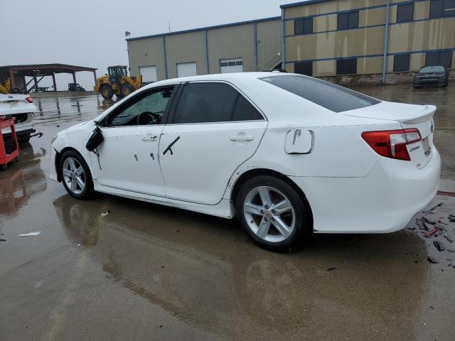 4T1BF1FK0DU221145 - 2013 TOYOTA CAMRY L WHITE photo 2