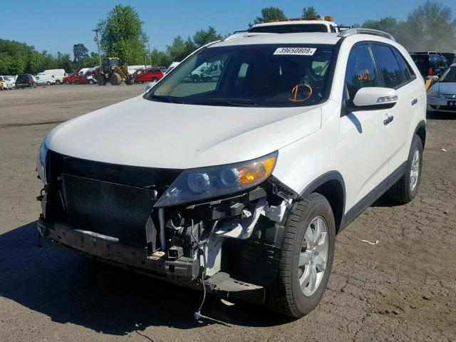 5XYKT3A66CG267677 - 2012 KIA SORENTO BASE  photo 2