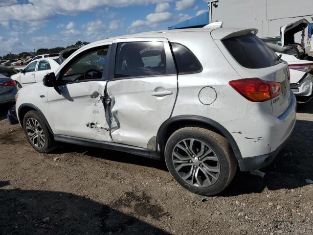 JA4AP3AU7HZ002493 - 2017 MITSUBISHI OUTLANDER ES Սպիտակ լուսանկար 2