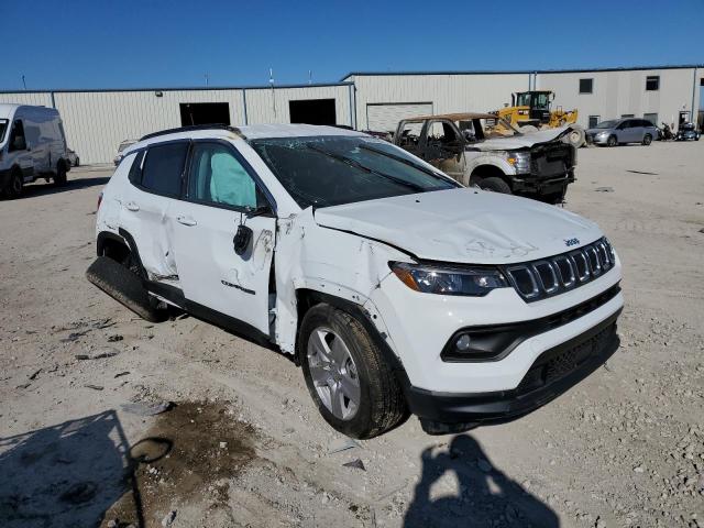 3C4NJCBB6NT205223 - 2022 JEEP COMPASS LATITUDE WHITE photo 4