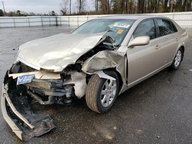 2005 TOYOTA AVALON XL, 