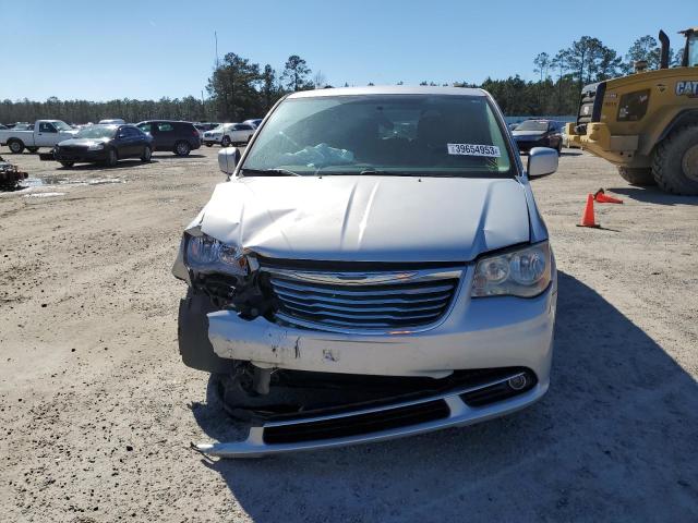 2A4RR8DG2BR617700 - 2011 CHRYSLER TOWN & COU TOURING L SILVER photo 5