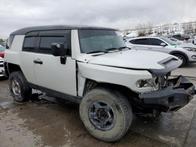 JTEBU11F270092868 - 2007 TOYOTA FJ CRUISER SILVER photo 4