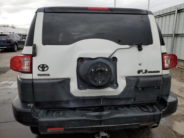 JTEBU11F270092868 - 2007 TOYOTA FJ CRUISER SILVER photo 6